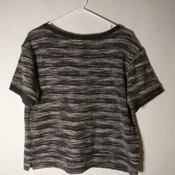 Old Navy black & white striped top size large - Picture 5 of 6